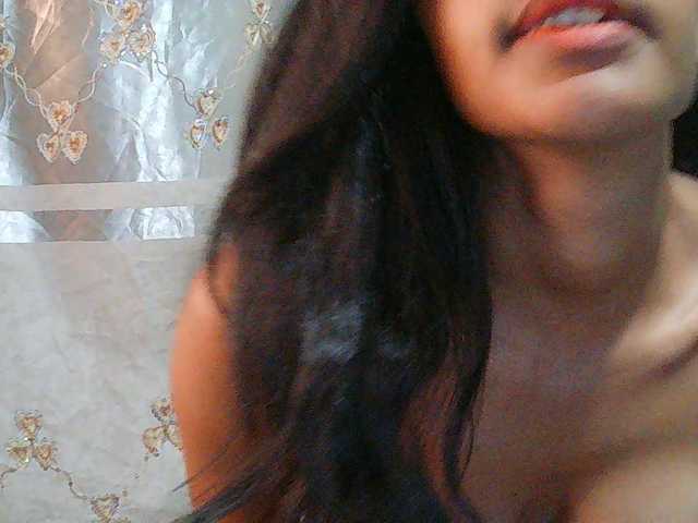 Eva-011 live cam on BongaCams