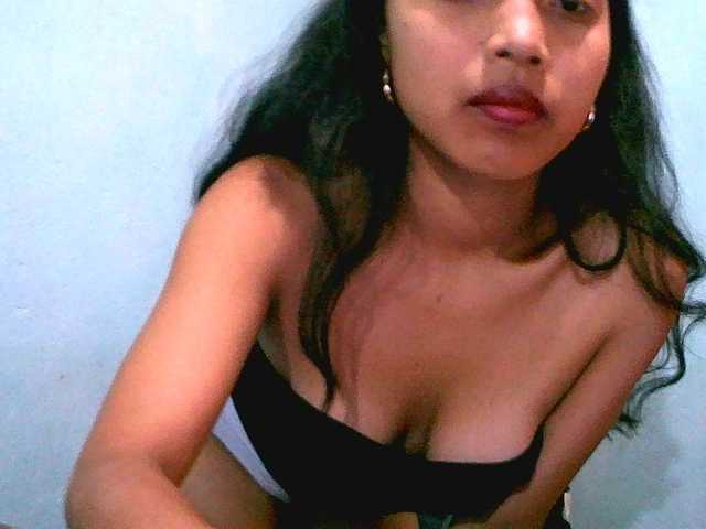 Eva-011 live cam on BongaCams