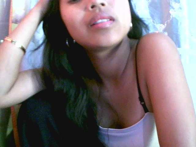 Eva-011 live cam on BongaCams