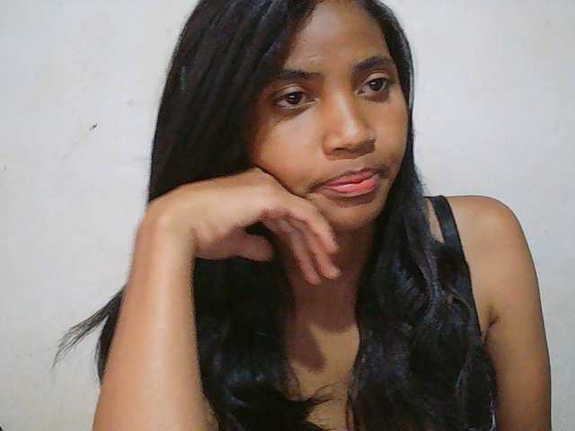 Eva-011 live cam on BongaCams