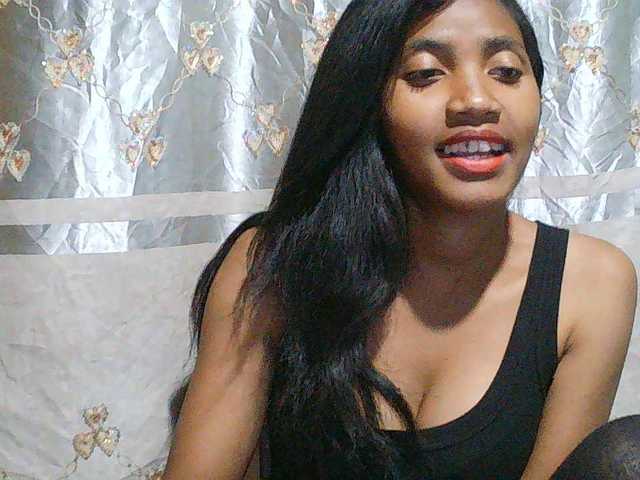 Eva-011 live cam on BongaCams