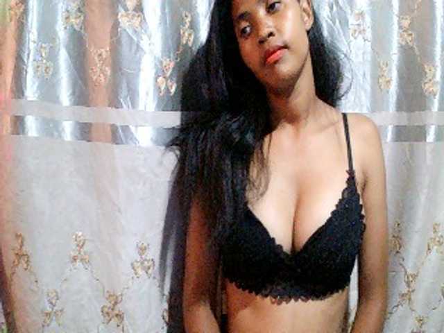 Eva-011 live cam on BongaCams