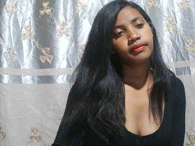 Eva-011 live cam on BongaCams