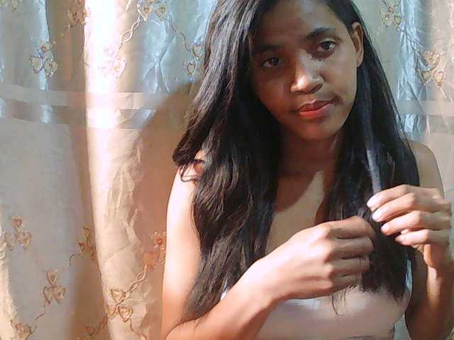 Eva-011 live cam on BongaCams
