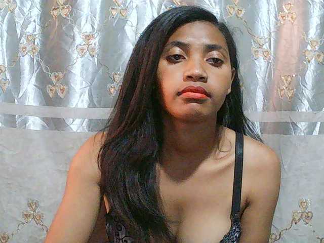 Eva-011 live cam on BongaCams