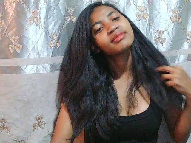 Eva-011 live cam on BongaCams