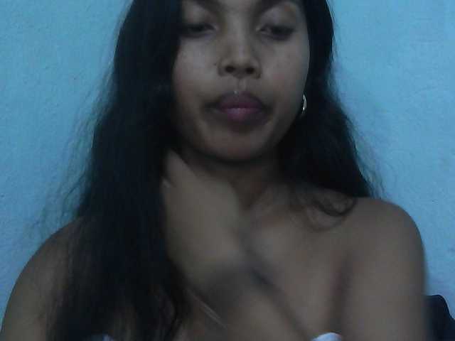 Eva-011 live cam on BongaCams
