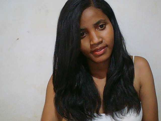 Eva-011 live cam on BongaCams