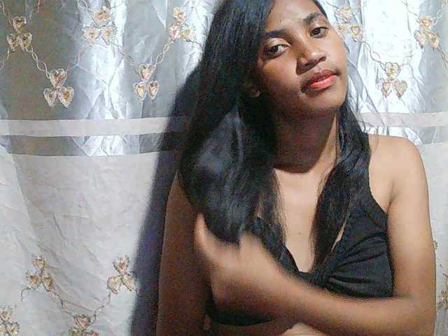 Eva-011 live cam on BongaCams