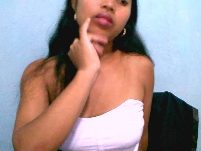 Eva-011 live cam on BongaCams