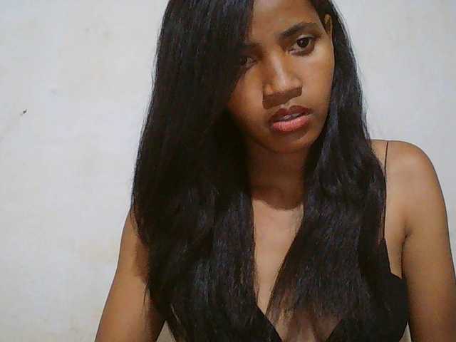 Eva-011 live cam on BongaCams