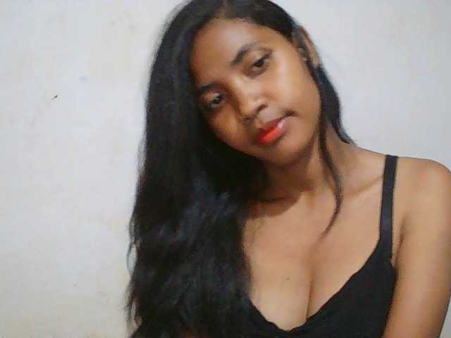 Eva-011 live cam on BongaCams