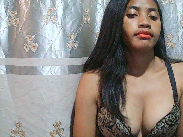 Eva-011 live cam on BongaCams