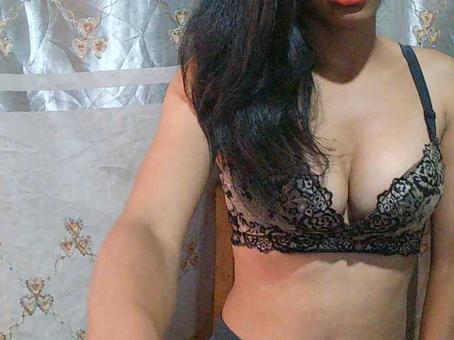 Eva-011 live cam on BongaCams