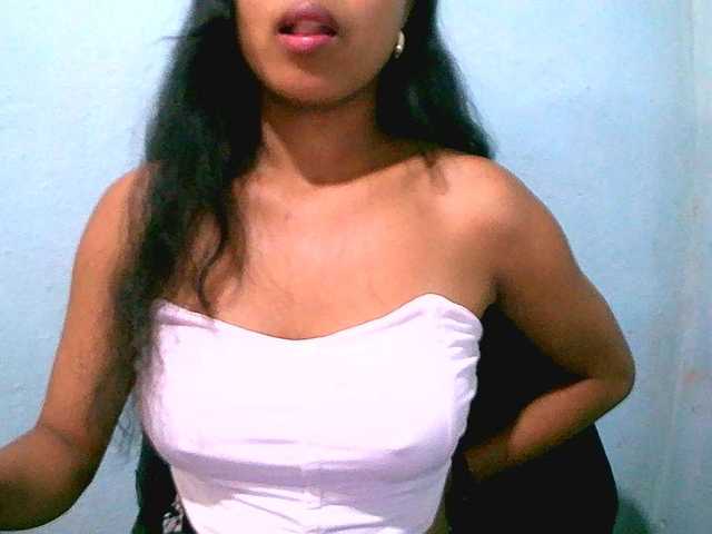 Eva-011 live cam on BongaCams
