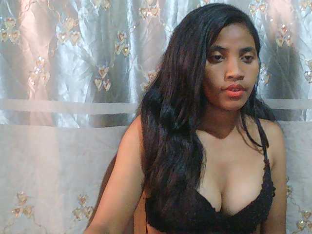 Eva-011 live cam on BongaCams