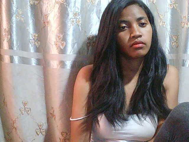 Eva-011 live cam on BongaCams