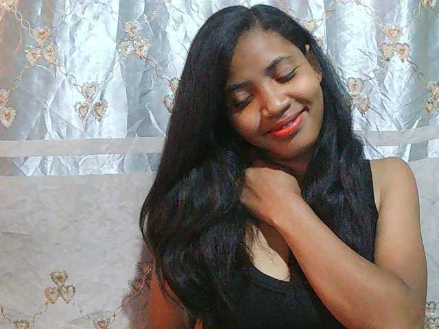 Eva-011 live cam on BongaCams