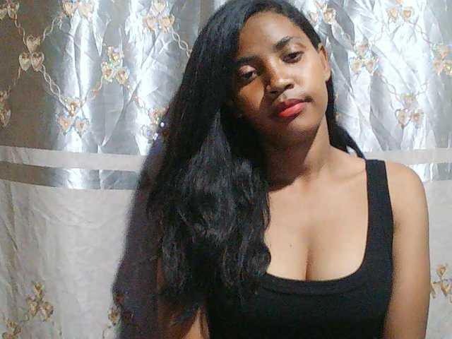 Eva-011 live cam on BongaCams