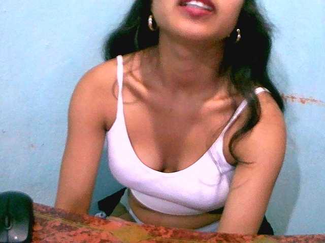 Eva-011 live cam on BongaCams