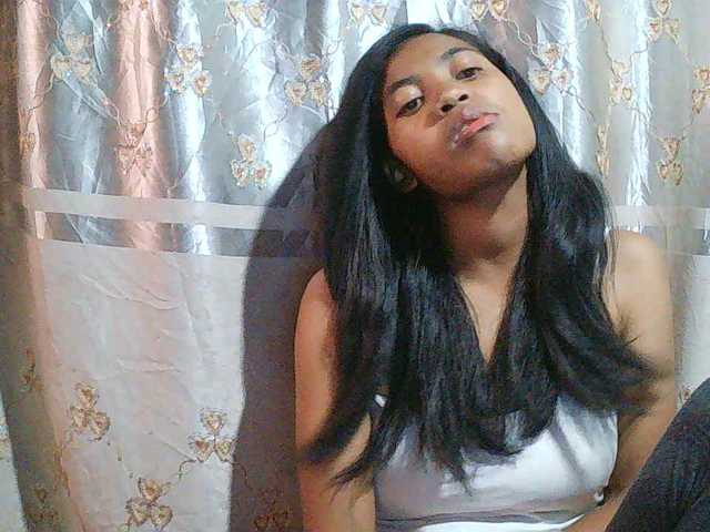 Eva-011 live cam on BongaCams