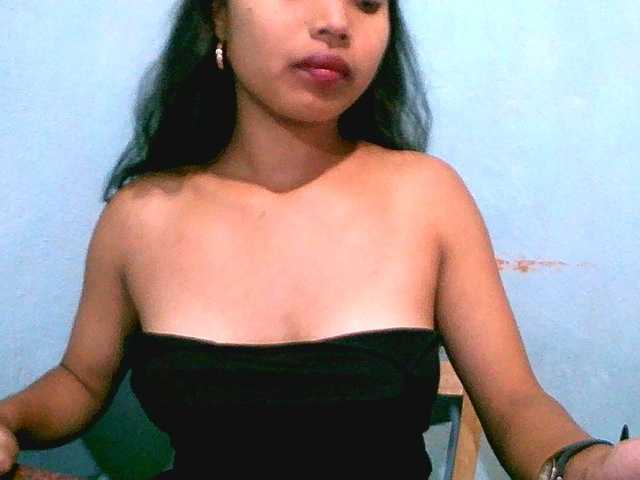 Eva-011 live cam on BongaCams