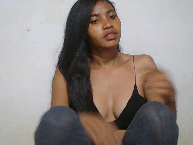Eva-011 live cam on BongaCams