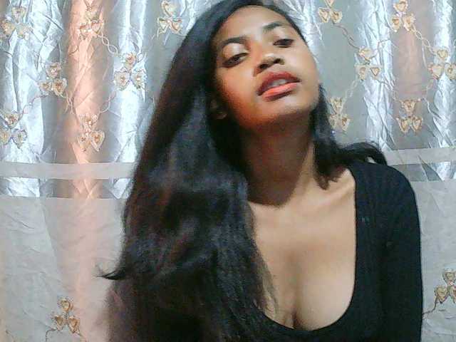 Eva-011 live cam on BongaCams