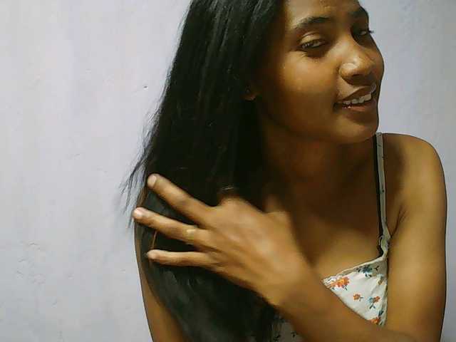 Eva-011 live cam on BongaCams