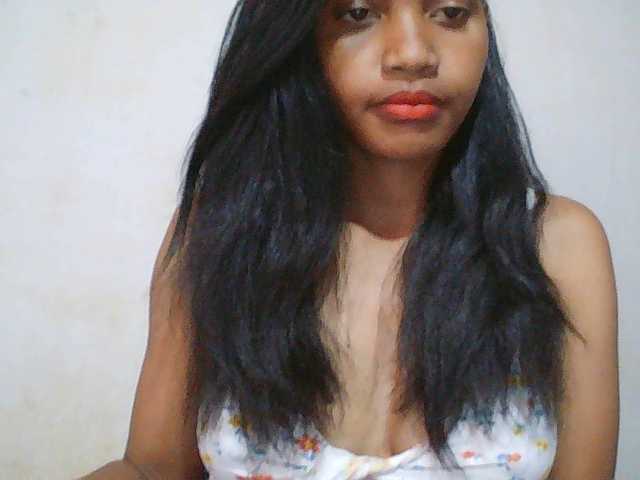 Eva-011 live cam on BongaCams
