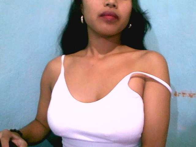 Eva-011 live cam on BongaCams