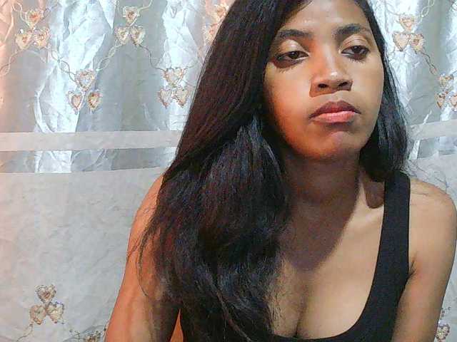 Eva-011 live cam on BongaCams