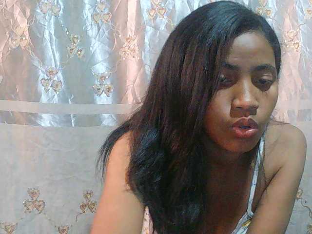 Eva-011 live cam on BongaCams