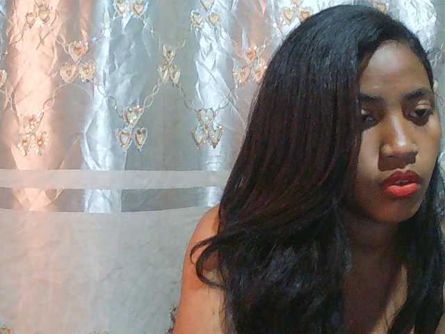 Eva-011 live cam on BongaCams