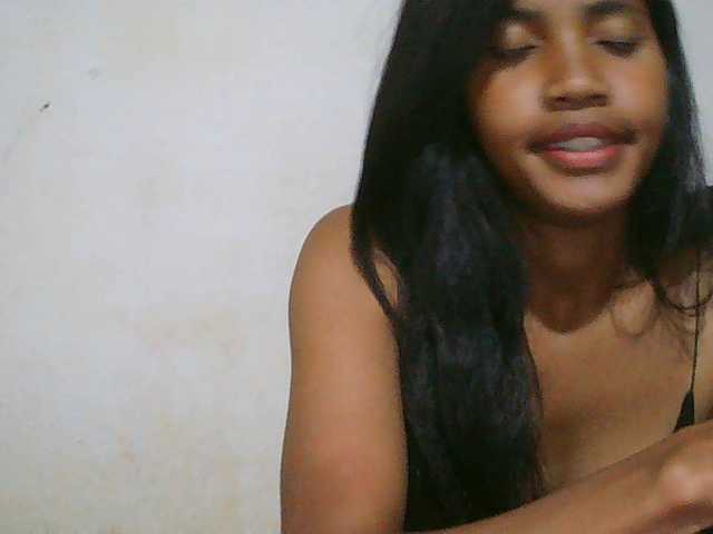 Eva-011 live cam on BongaCams