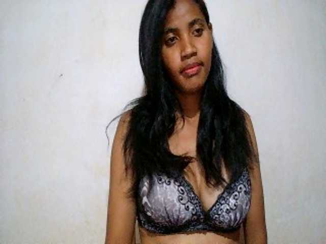 Eva-011 live cam on BongaCams