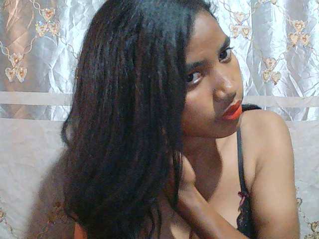 Eva-011 live cam on BongaCams