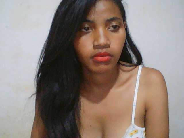 Eva-011 live cam on BongaCams