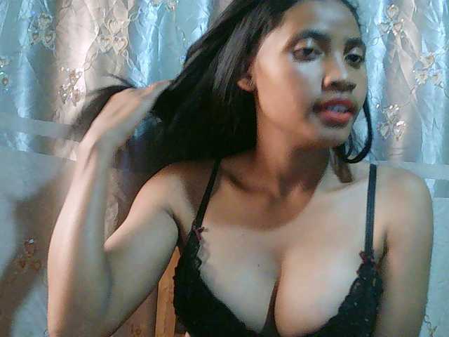 Eva-011 live cam on BongaCams