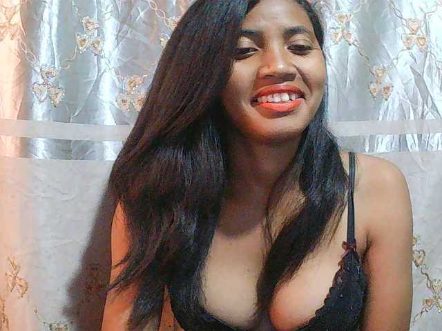 Eva-011 live cam on BongaCams