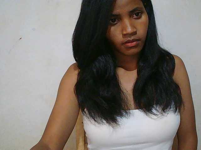 Eva-011 live cam on BongaCams
