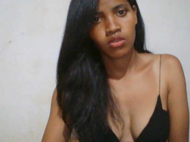Eva-011 live cam on BongaCams