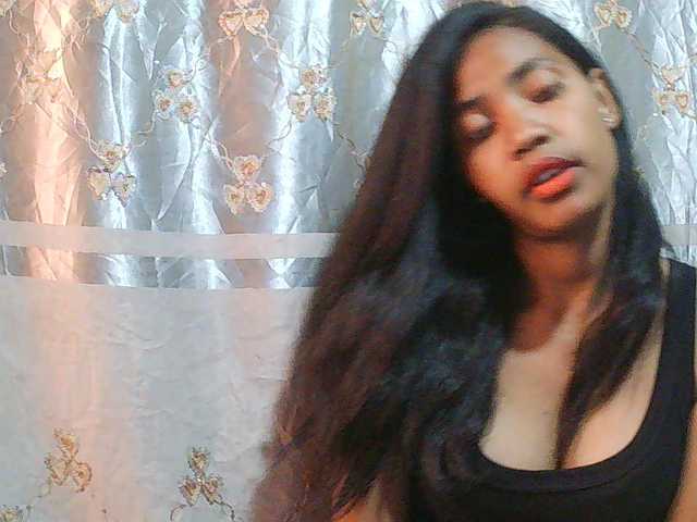 Eva-011 live cam on BongaCams