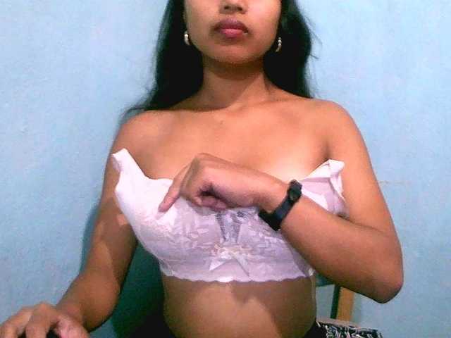 Eva-011 live cam on BongaCams