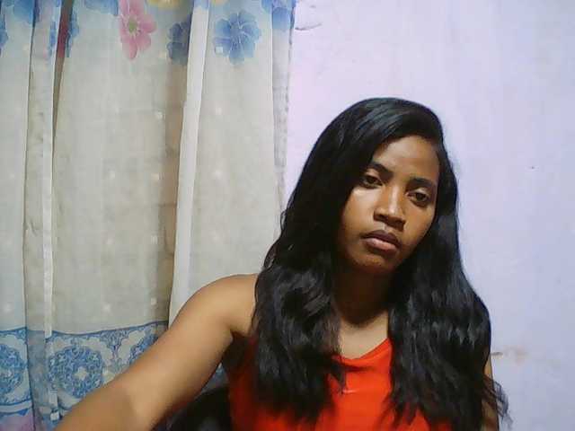 Eva-011 live cam on BongaCams