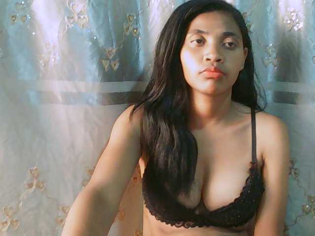 Eva-011 live cam on BongaCams
