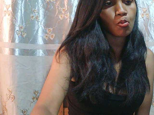 Eva-011 live cam on BongaCams