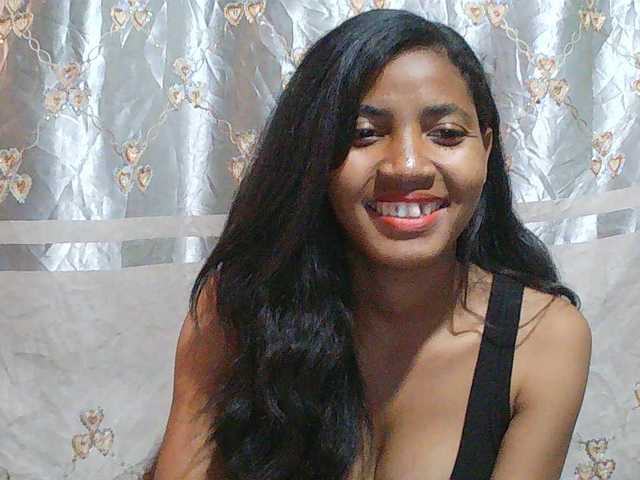 Eva-011 live cam on BongaCams