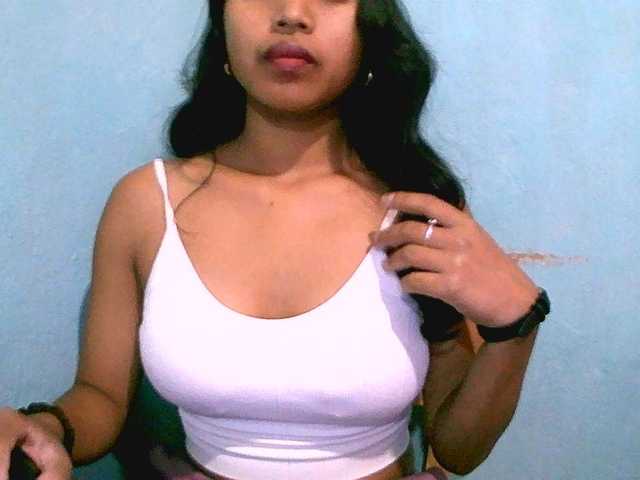Eva-011 live cam on BongaCams