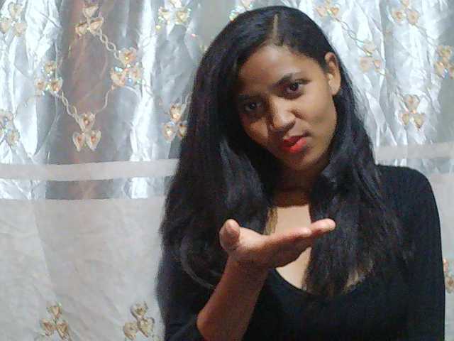 Eva-011 live cam on BongaCams